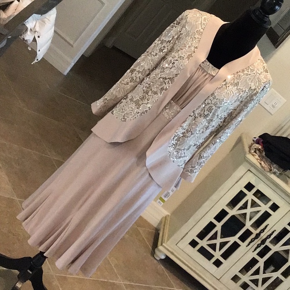 Elegant Blush Pink Lace-Embellished Women’s Dress and Jacket Set